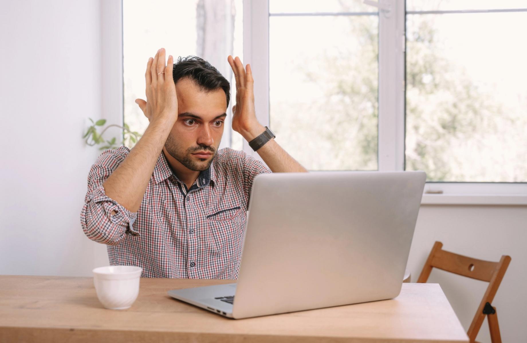 Pianificazione budget annuale con proiezioni realistiche